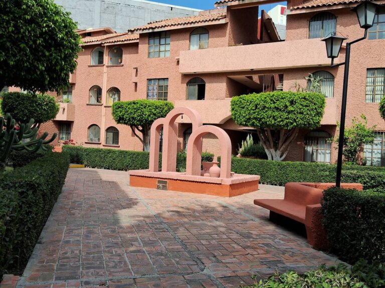 279d98b4-f7ea-4f24-926a-8e1c5435a15d